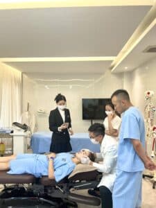 Địa chỉ massage tại TPHCM chăm sóc sức khỏe xương khớp