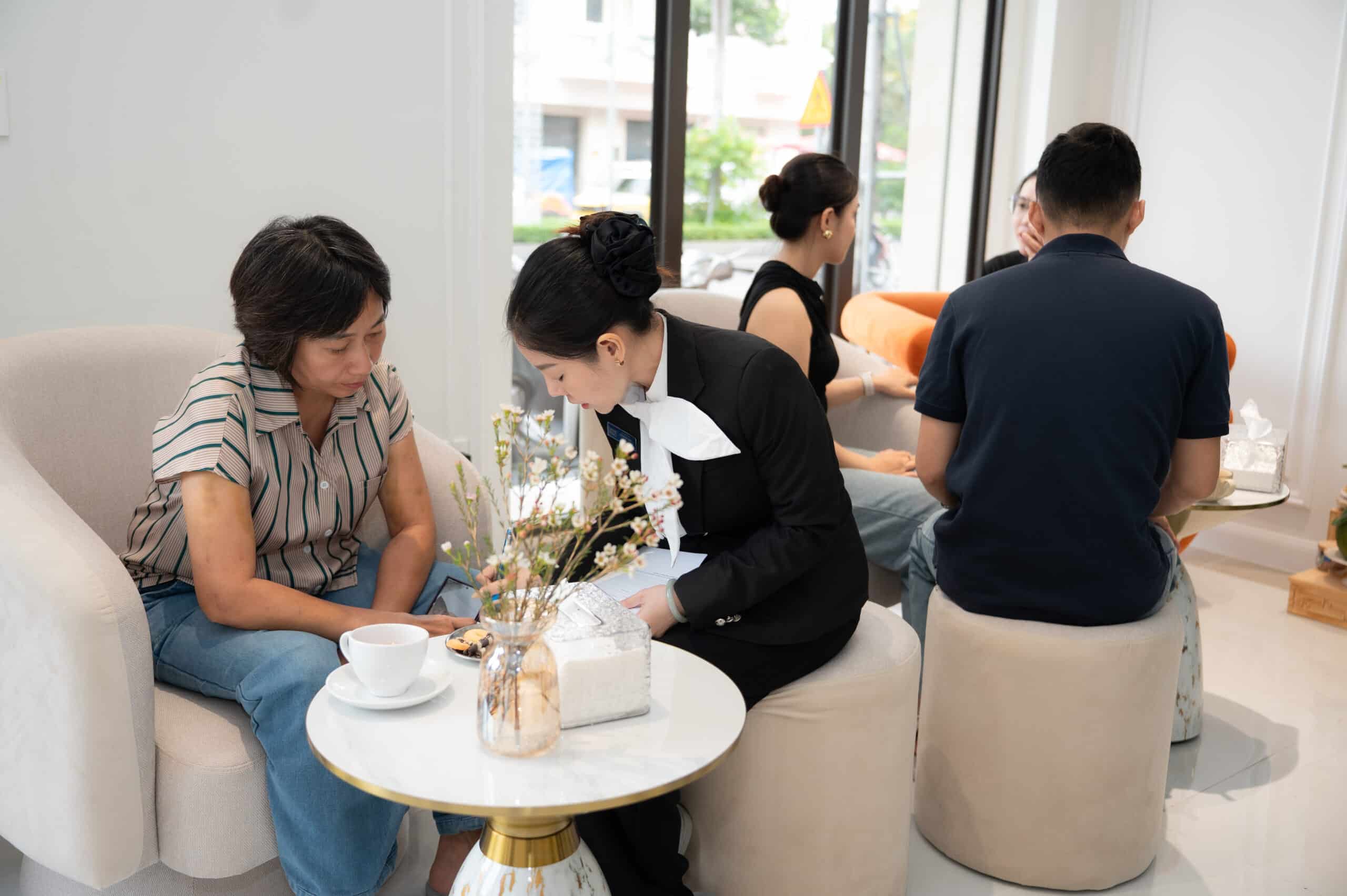 Chữa tê bì chân tay ở đâu Gò Vấp an toàn và hiệu quả 7 Được tư vấn kĩ lưỡng tận tình ở iBONE FiSiO