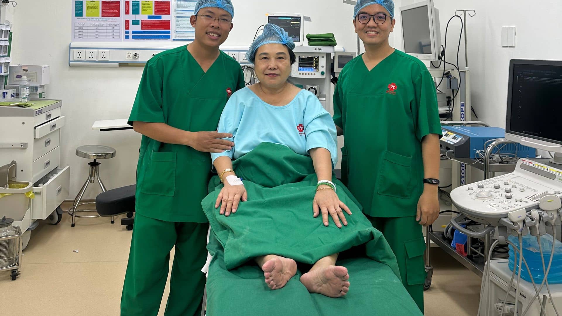 Viêm khớp gối: Nguyên nhân, dấu hiệu và phác đồ điều trị chuẩn Y khoa 8 Phẫu thuật viêm khớp gối