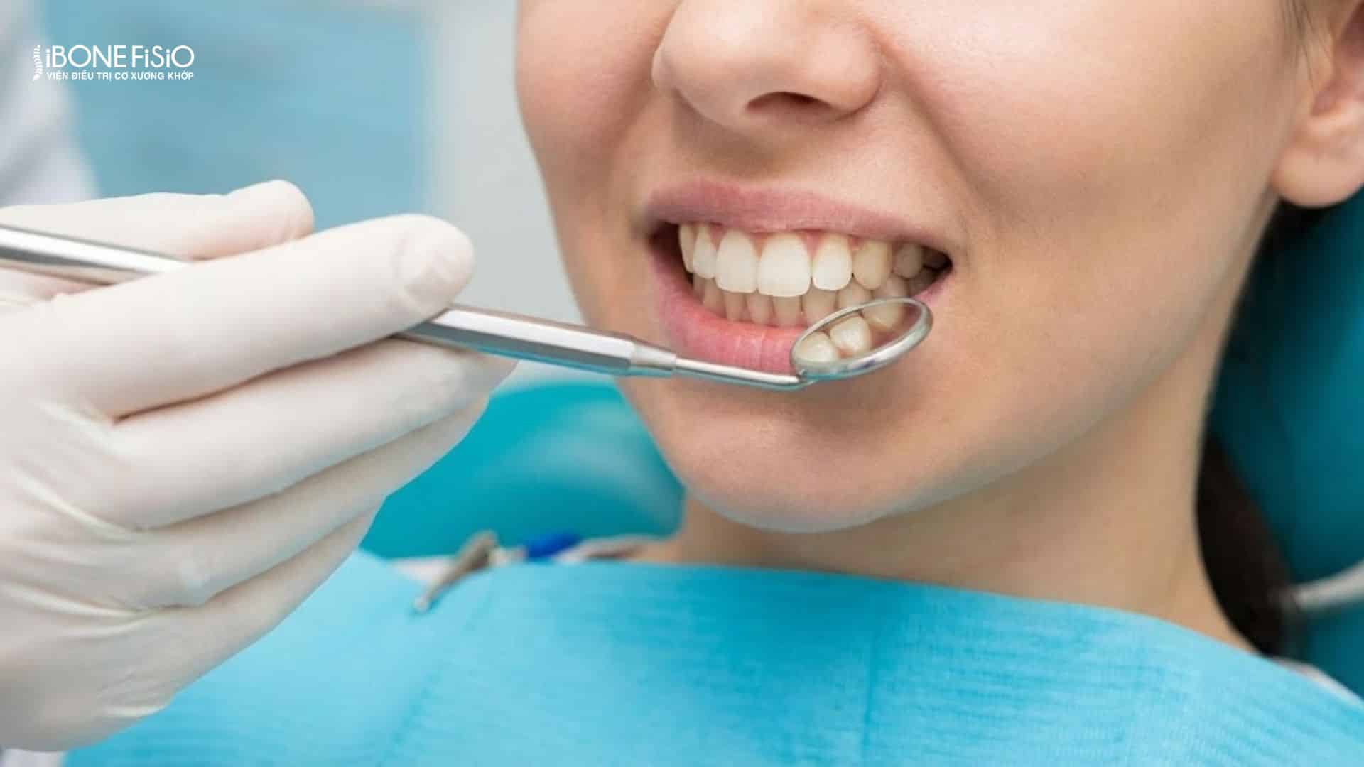 Nguyên nhân xương hàm bị lệch và cách khắc phục hiệu quả 9 Răng mọc lệch ảnh hưởng cấu trúc hàm